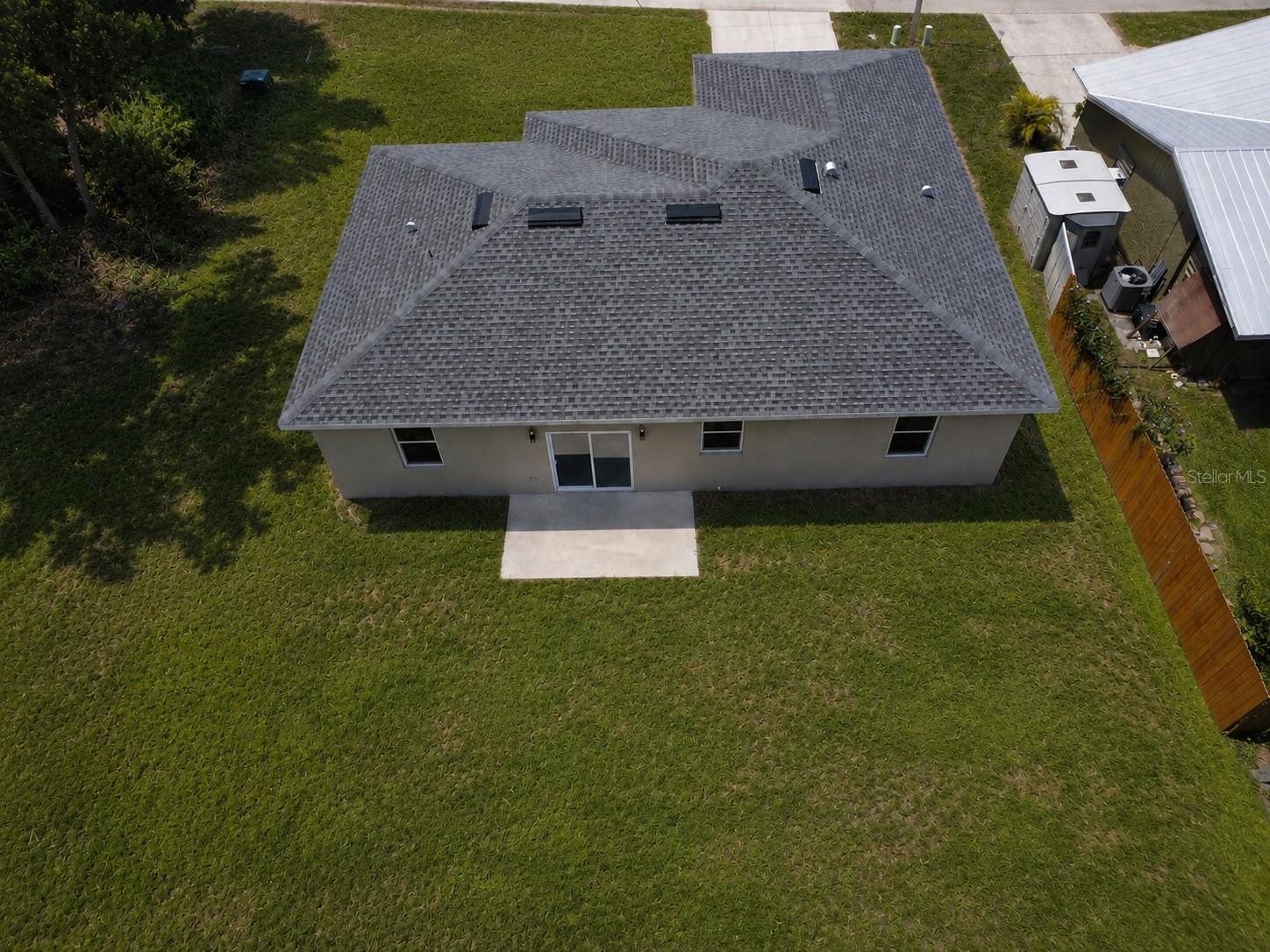 23198 Goldcoast Ave Property Photo 7