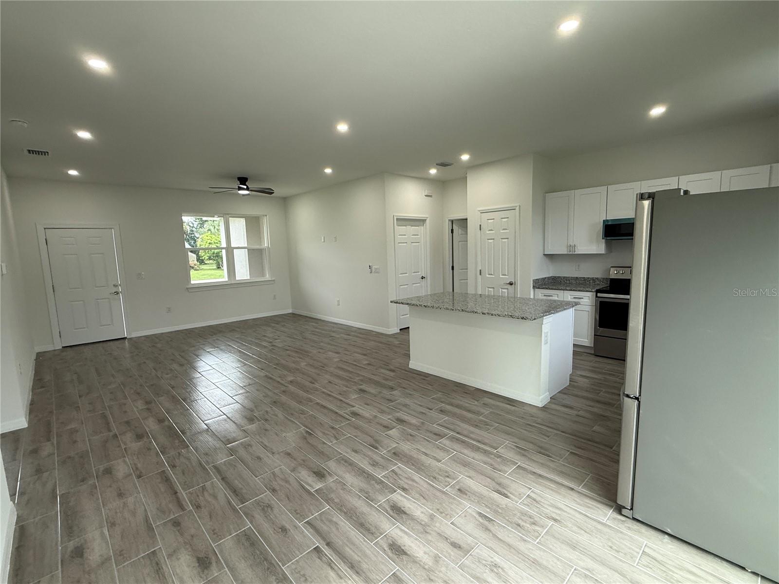 23198 Goldcoast Ave Property Photo 15