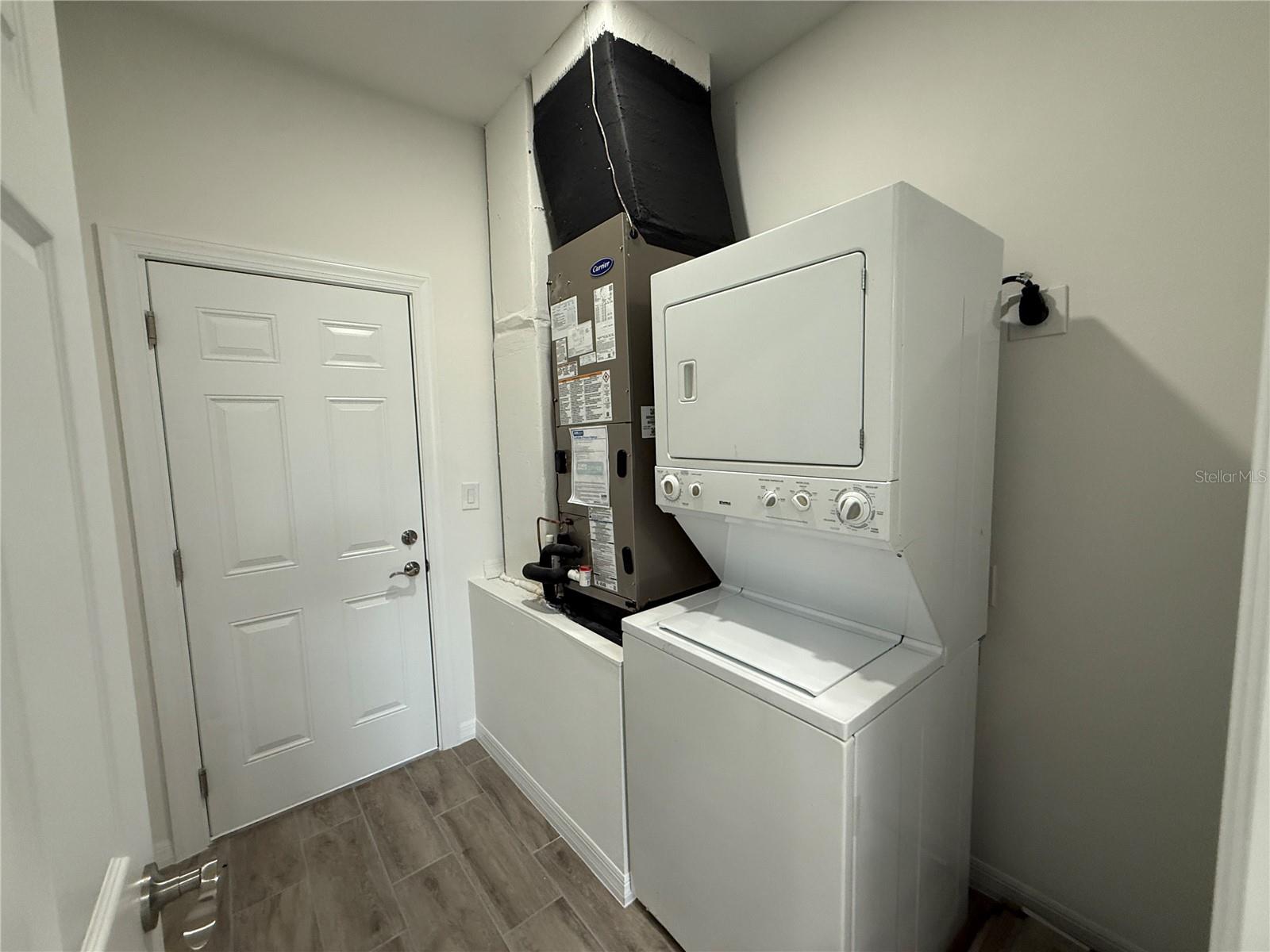 23198 Goldcoast Ave Property Photo 33