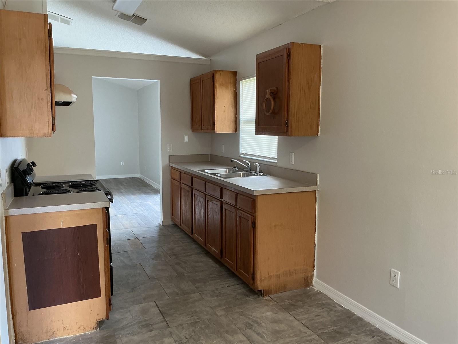 2513 Daffadil Ter Property Photo 6