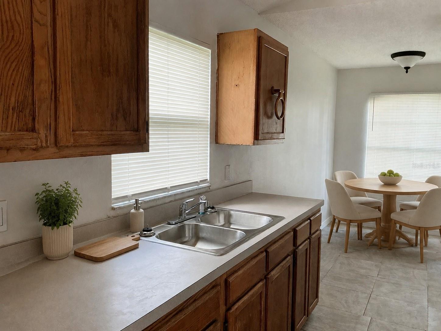 2513 Daffadil Ter Property Photo 7