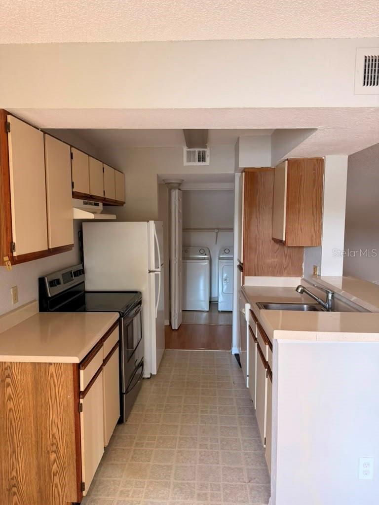 1037 S Hiawassee Rd #2816 Property Photo 3