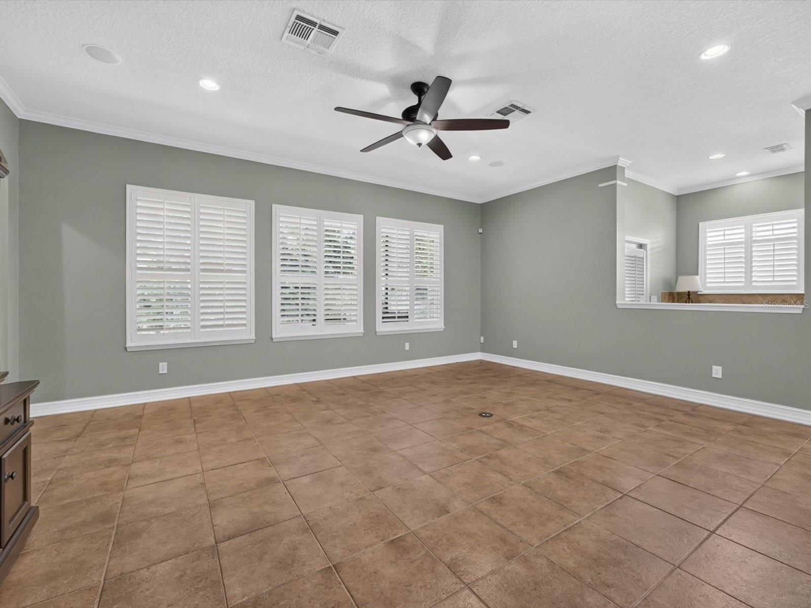 112 Bedford Ct Property Photo 8