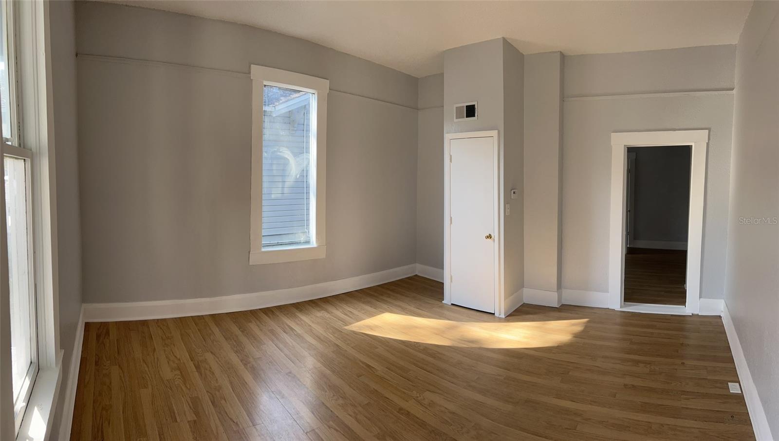 901 Pennsylvania Ave Property Photo 4