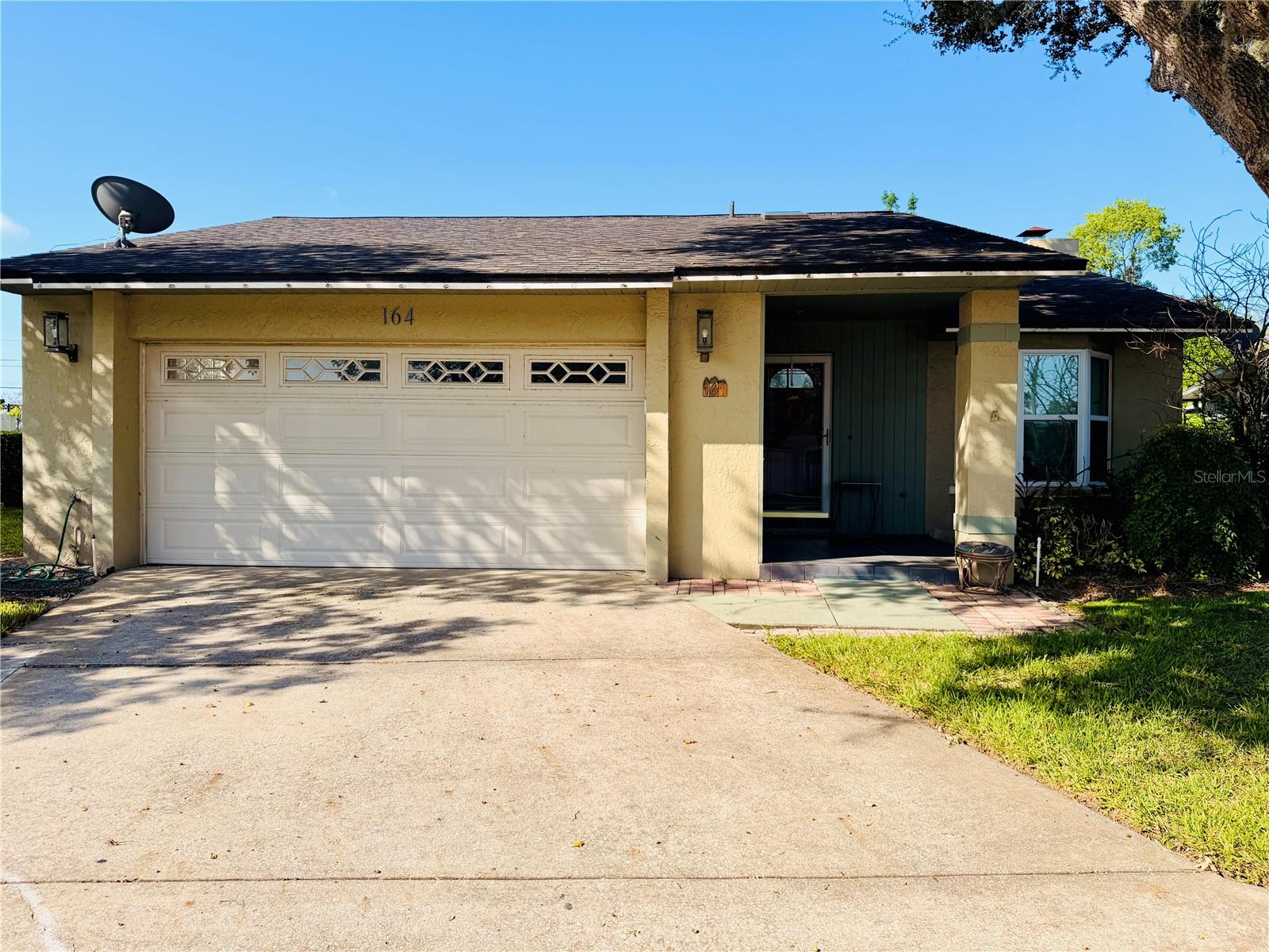 164 Mayfair Ct Property Photo 1