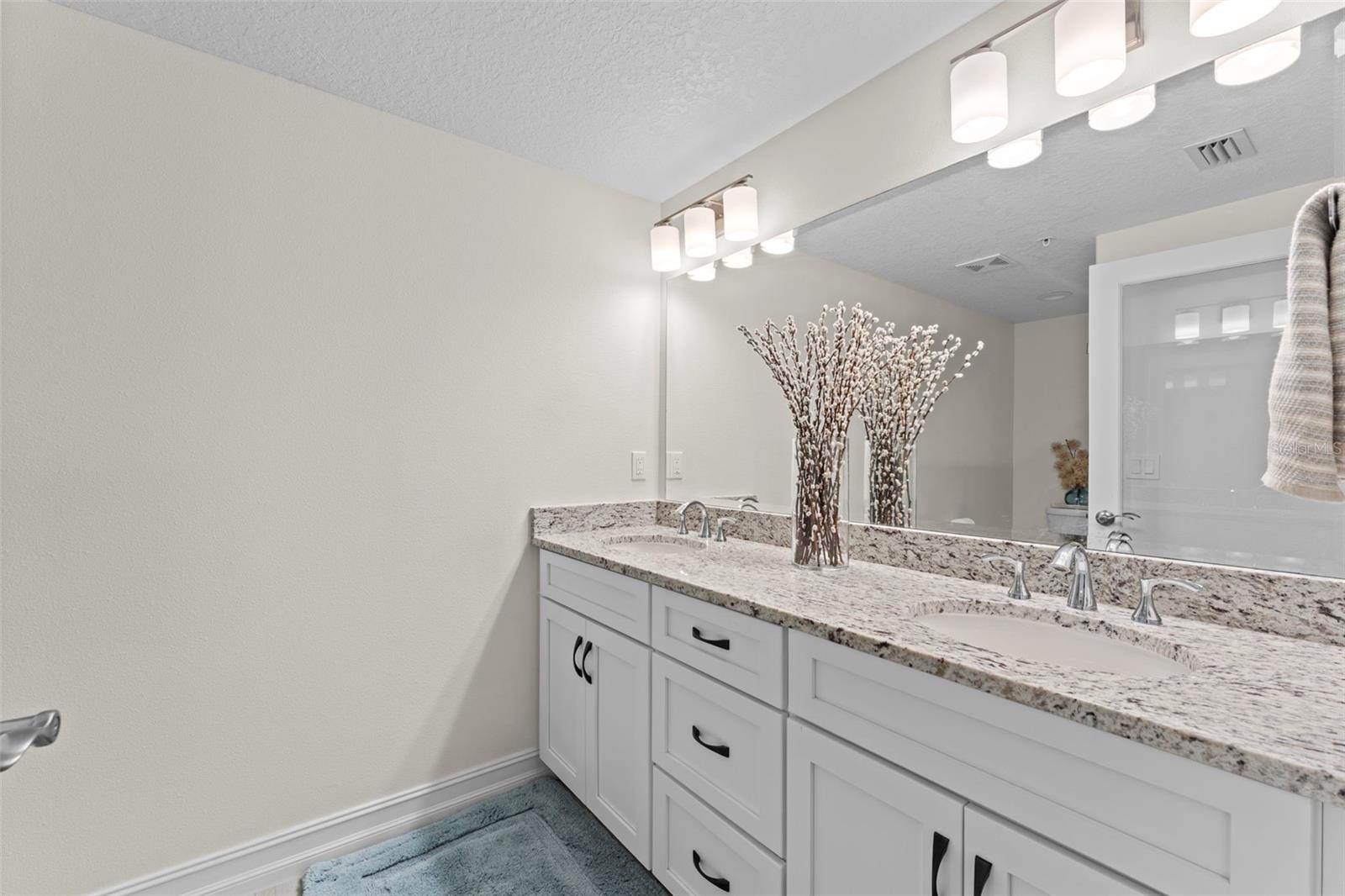 1805 Riverside Dr #503 Property Photo 27