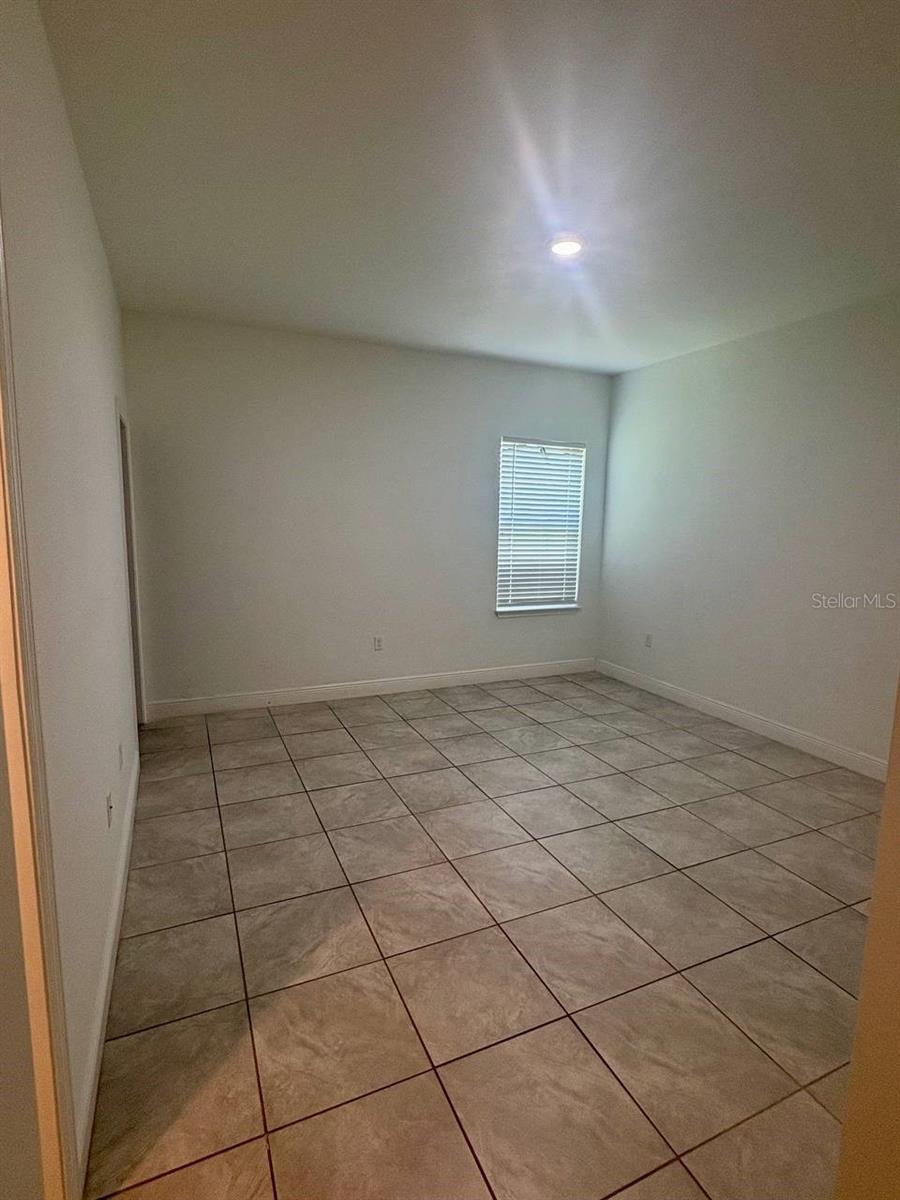 176 Marion Oaks Trl Property Photo 8