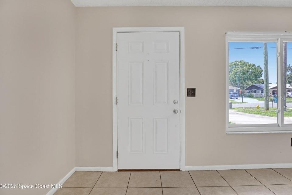 1671 Charles Blvd Ne Property Photo 5