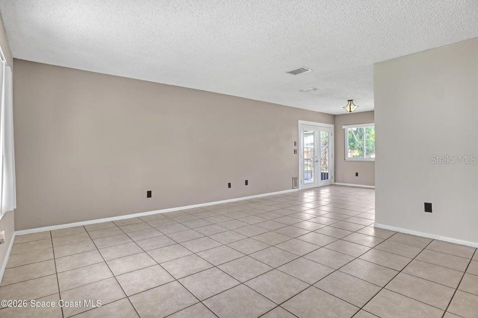 1671 Charles Blvd Ne Property Photo 6