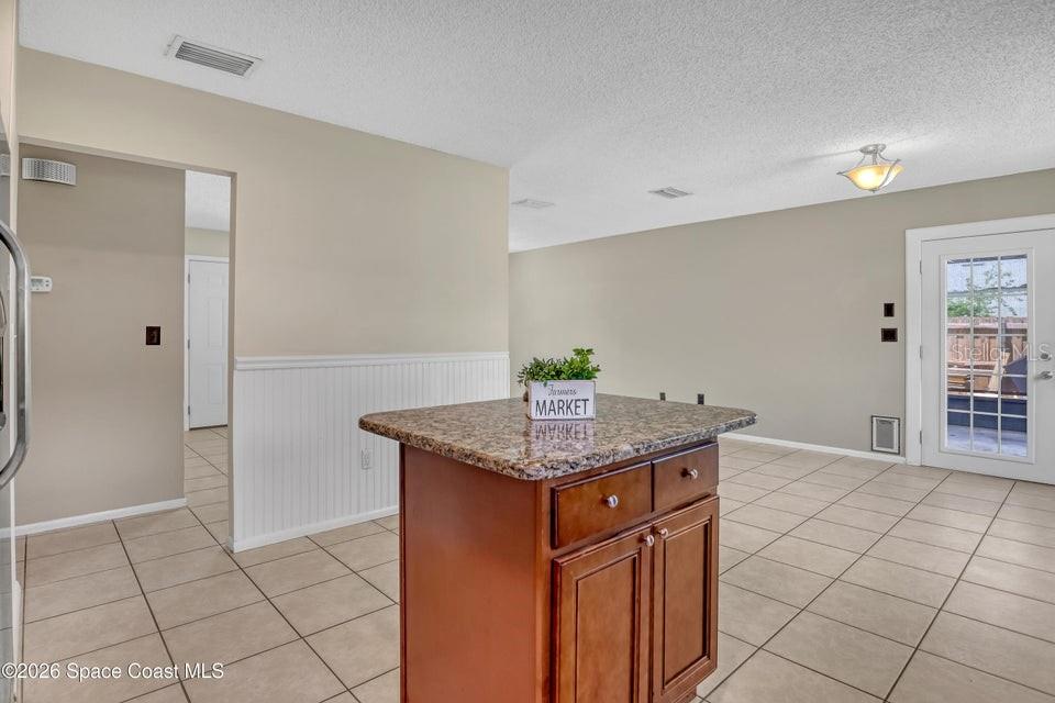 1671 Charles Blvd Ne Property Photo 17
