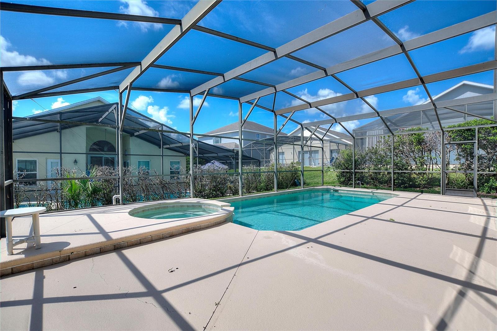 16616 Palm Spring Dr Property Photo 3