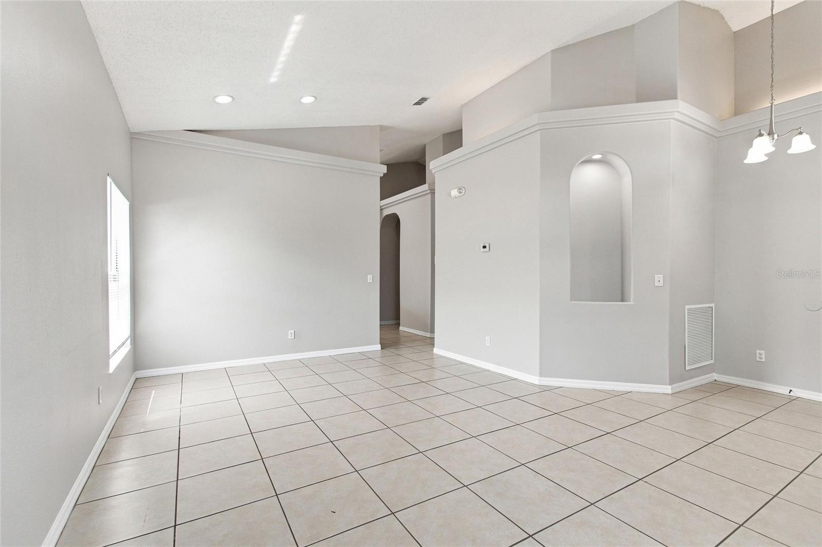16616 Palm Spring Dr Property Photo 8