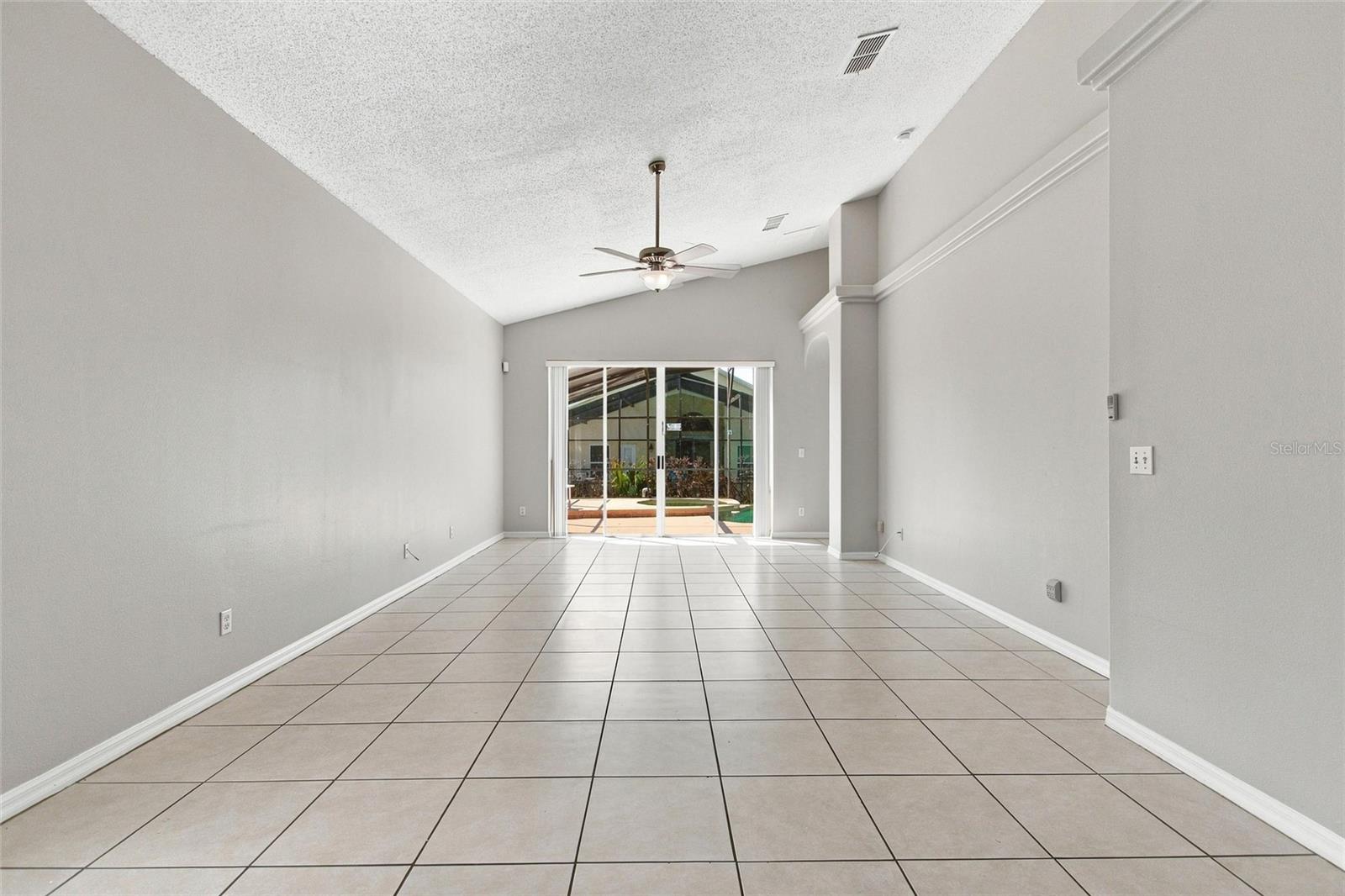 16616 Palm Spring Dr Property Photo 14