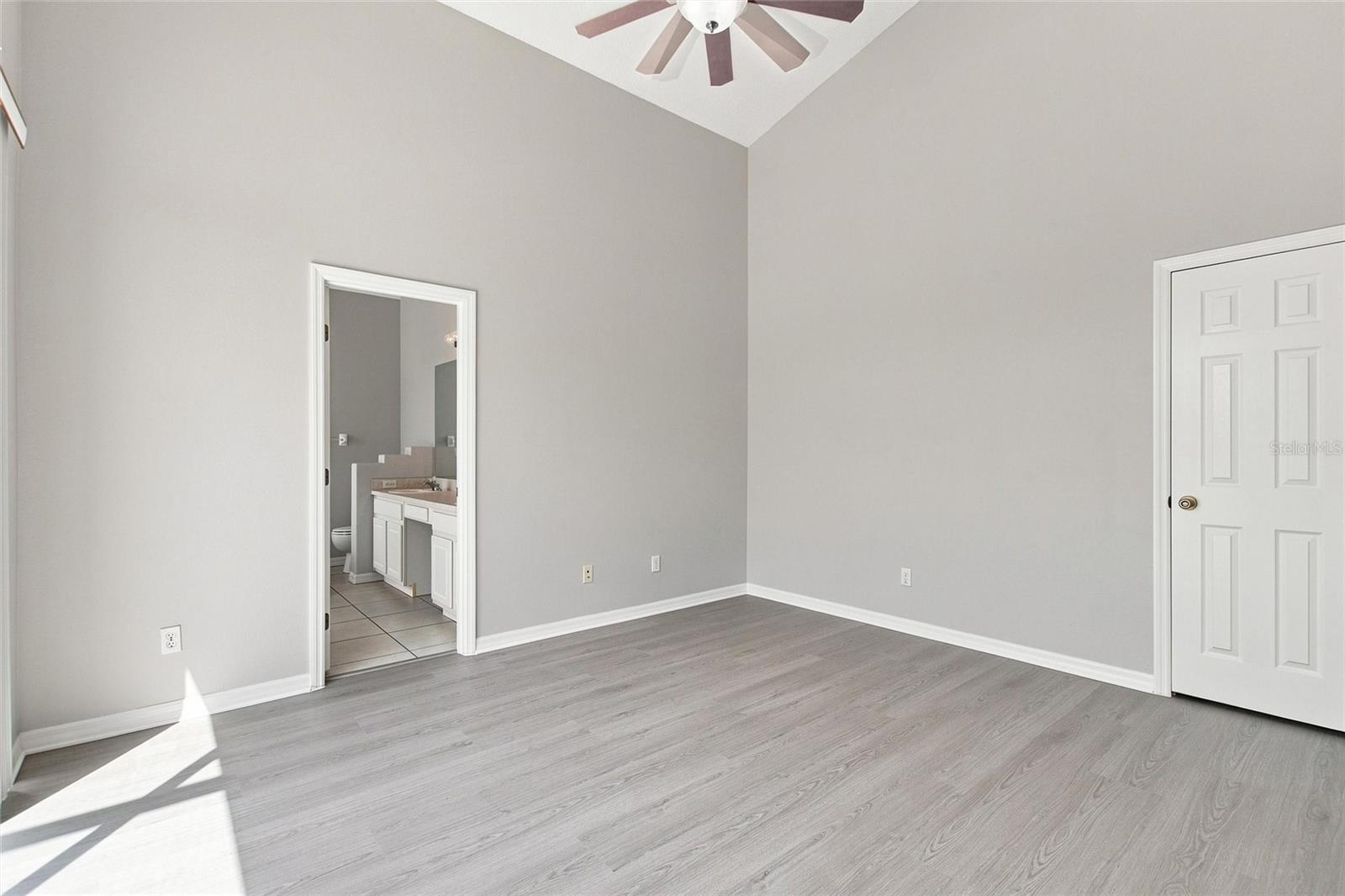 16616 Palm Spring Dr Property Photo 17