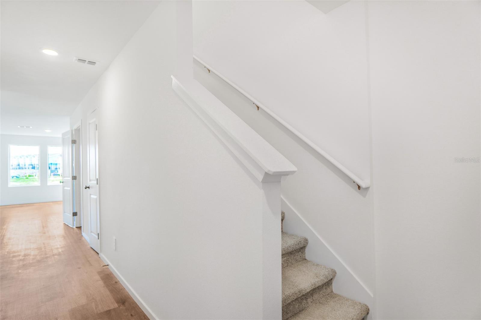 931 Phoenix St Property Photo 3