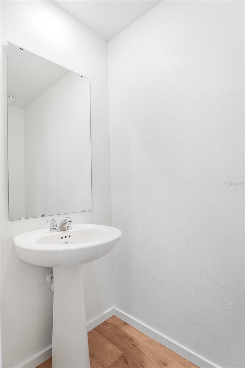 931 Phoenix St Property Photo 13