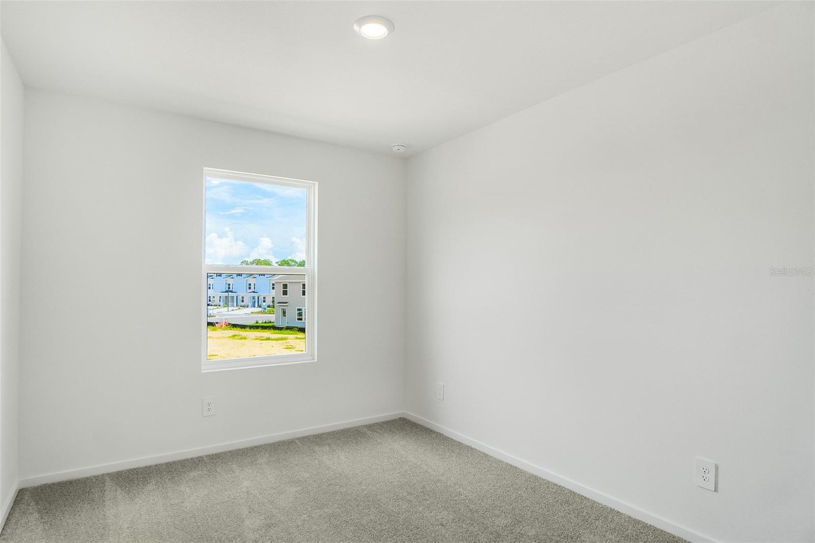 931 Phoenix St Property Photo 26