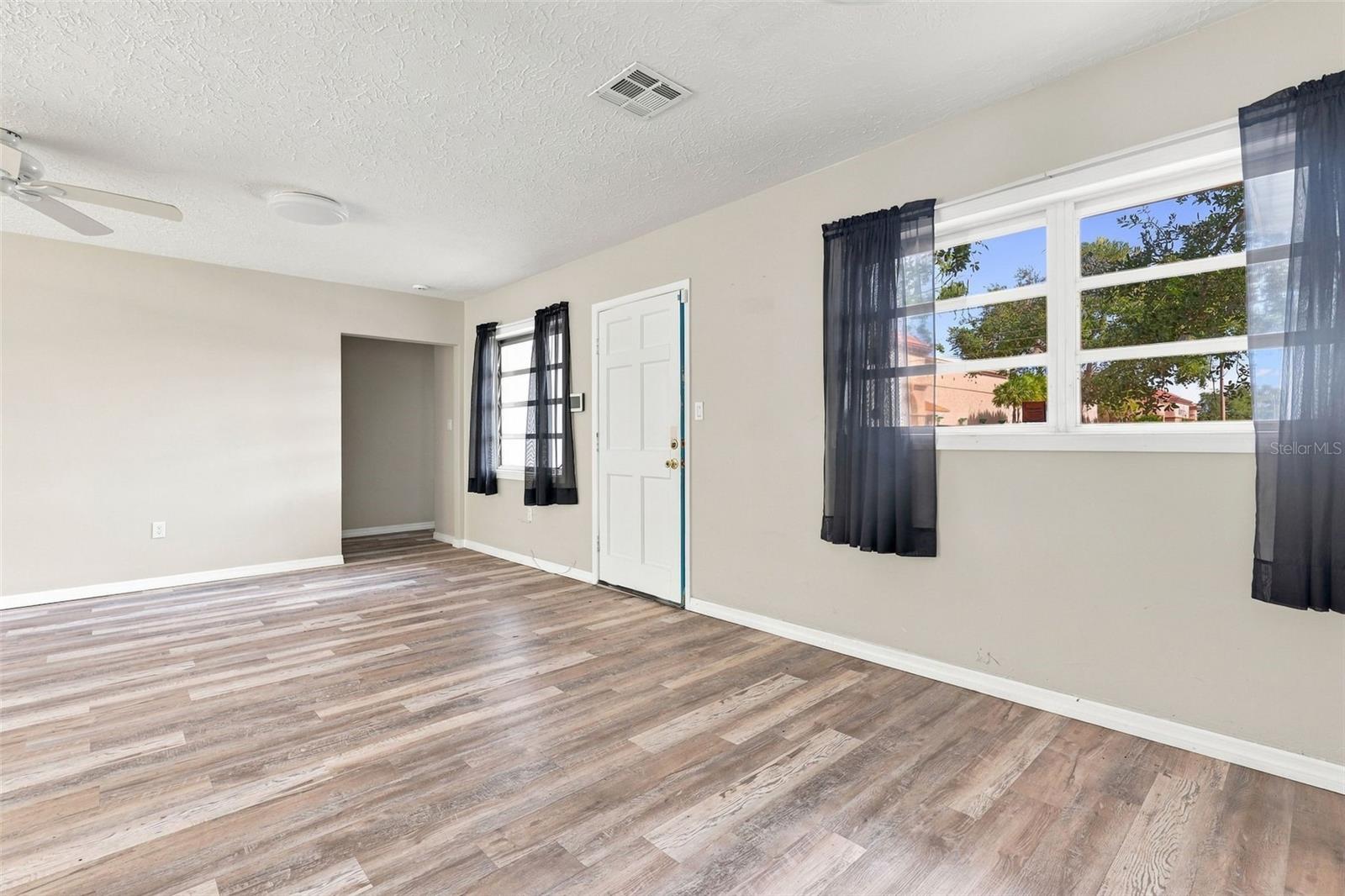 1840 Glengary St Property Photo 14