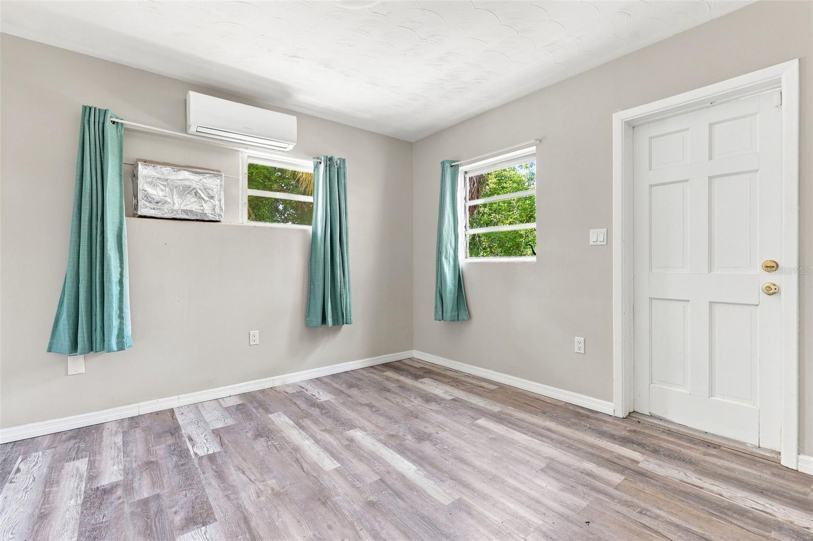 1840 Glengary St Property Photo 22