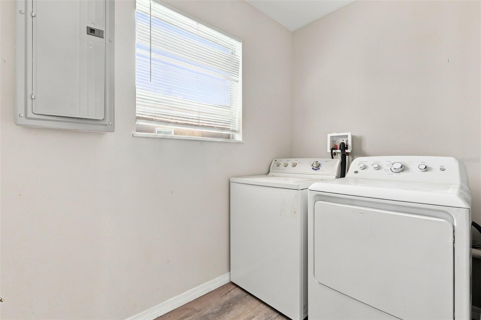 1840 Glengary St Property Photo 27