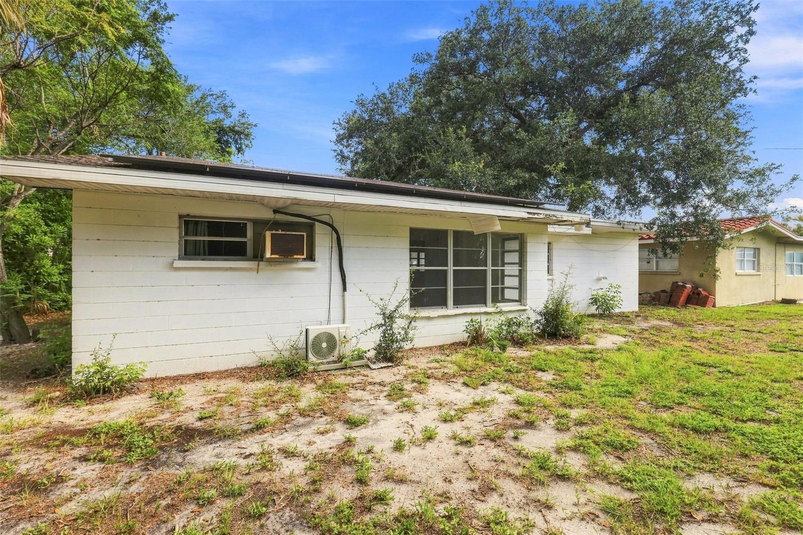 1840 Glengary St Property Photo 29