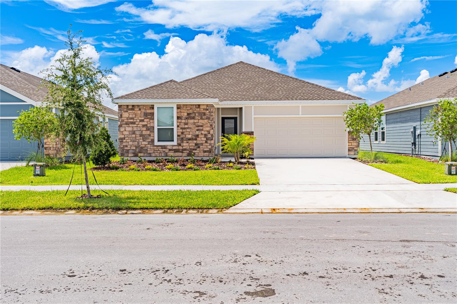 5550 GUAVA CT Property Photo 1