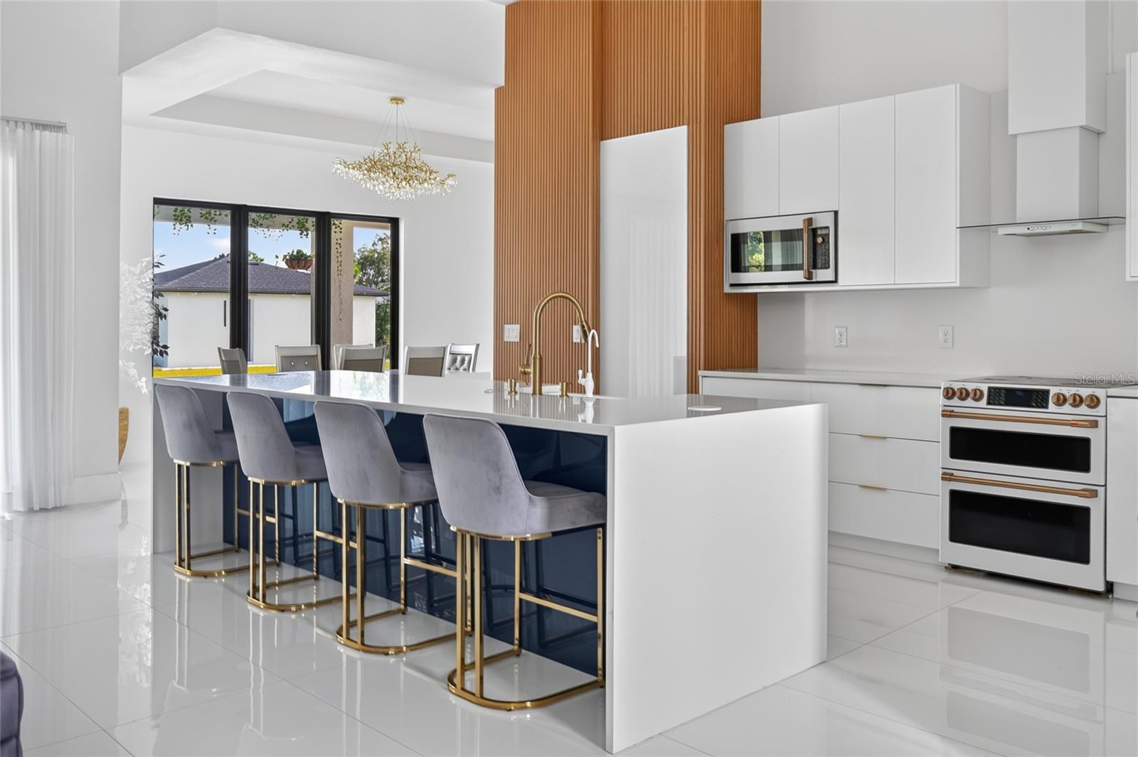 20722 Quinella St Property Photo 11