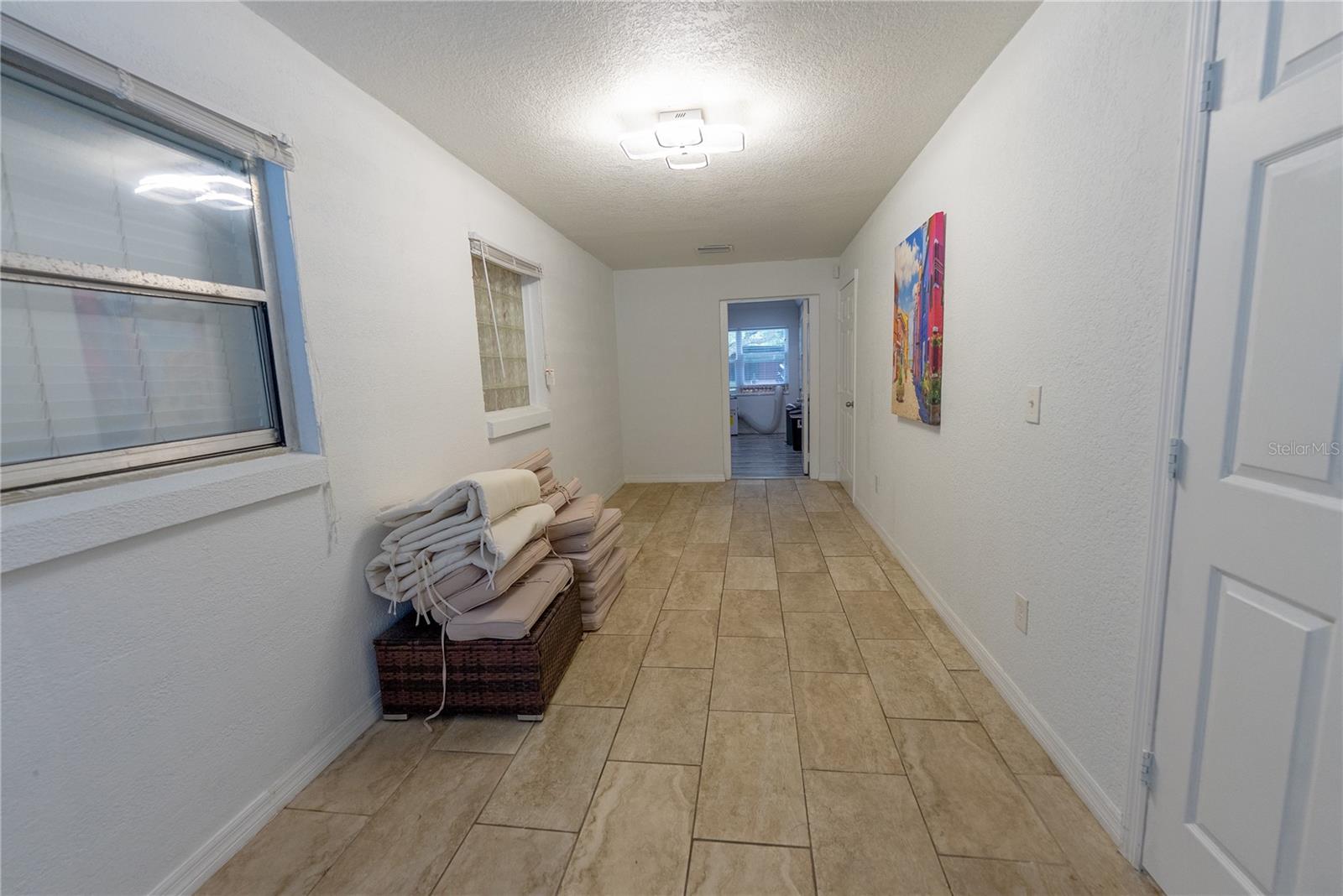 2627 Ambergate Rd Property Photo 9