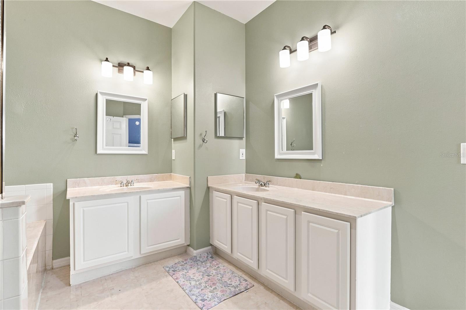 1732 Nestlewood Trl Property Photo 19