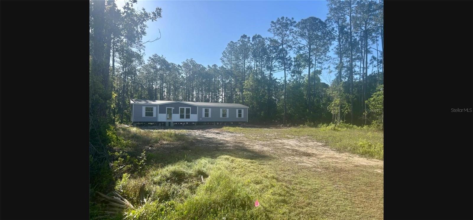 1636 Mistletoe St Property Photo 1