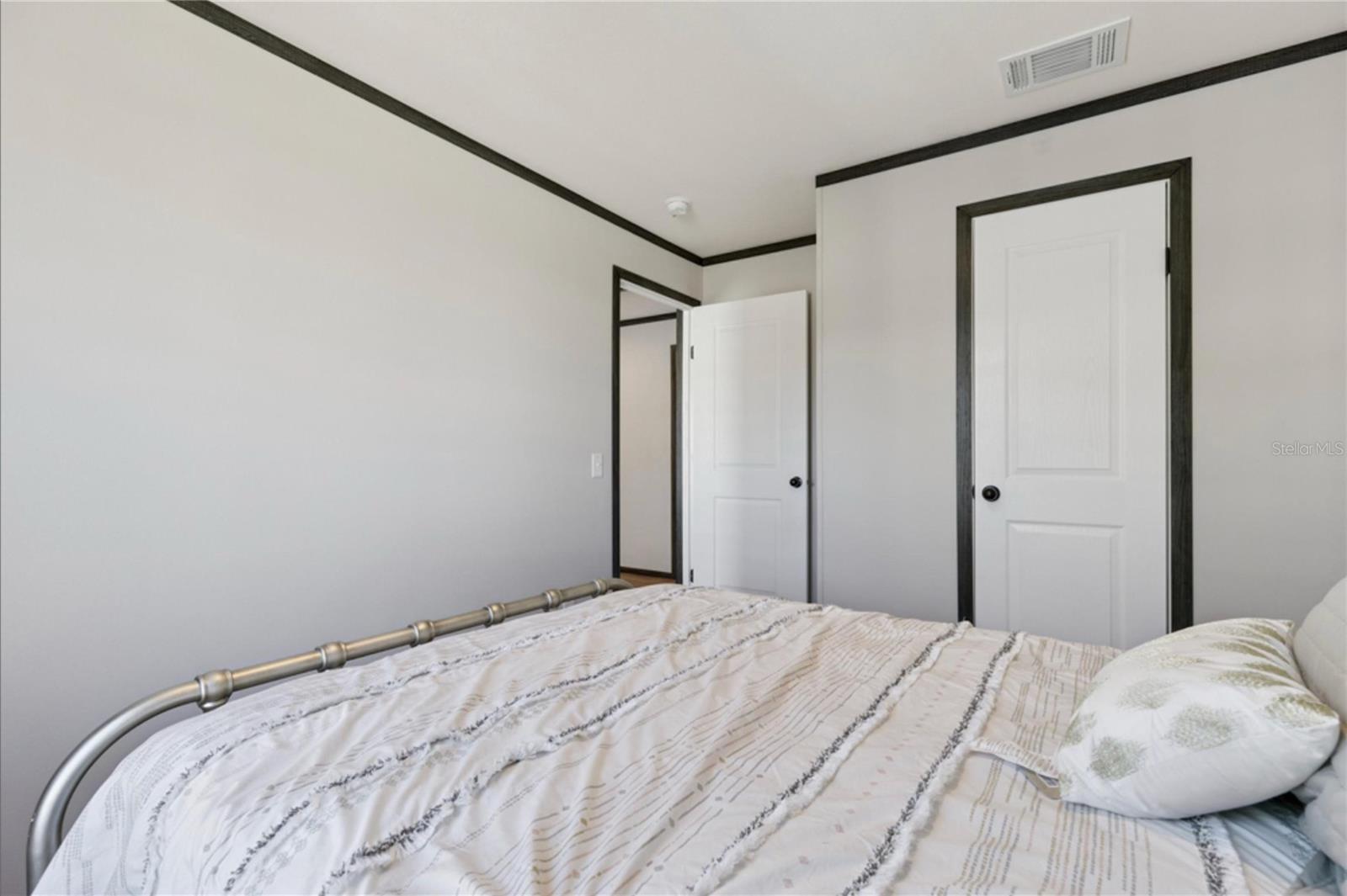 1636 Mistletoe St Property Photo 9