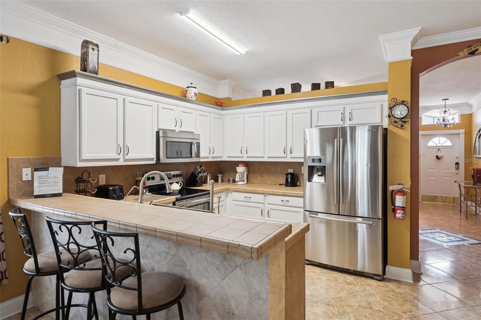 536 Gleneagles Dr Property Photo 3