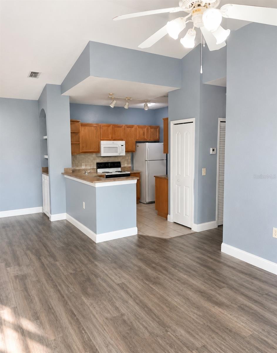 6169 Metrowest Blvd #306 Property Photo 7