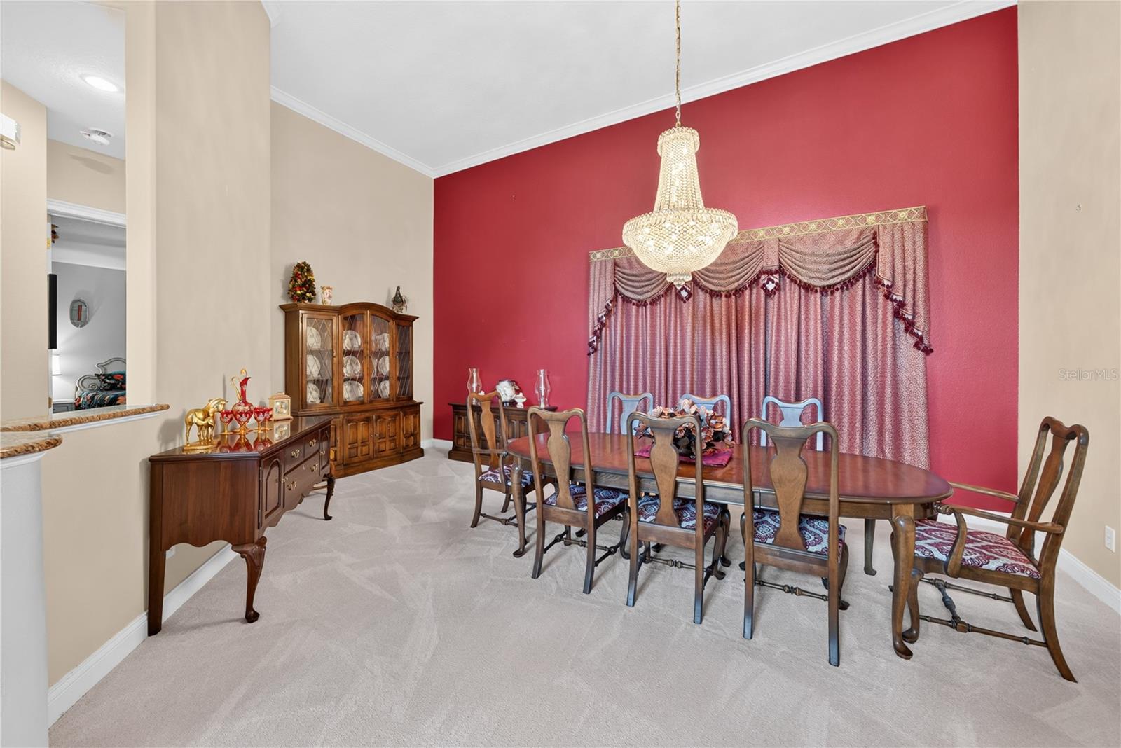 2335 Forest Club Dr Property Photo 8