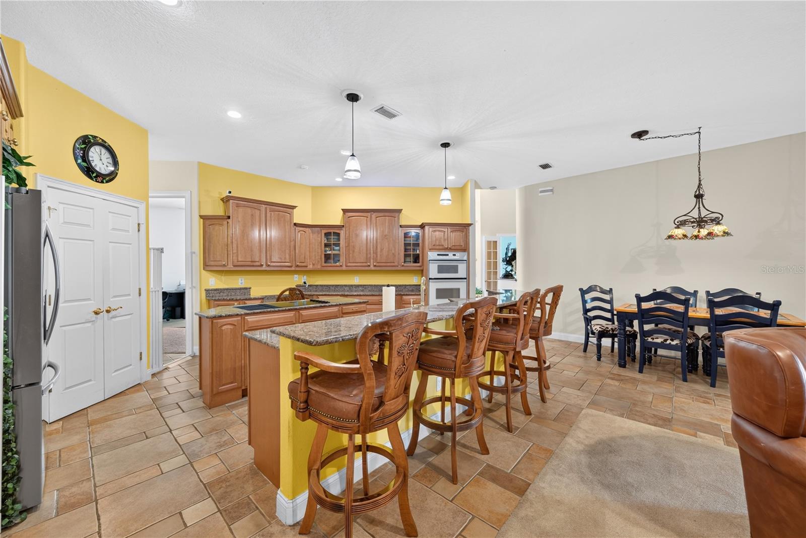 2335 Forest Club Dr Property Photo 14