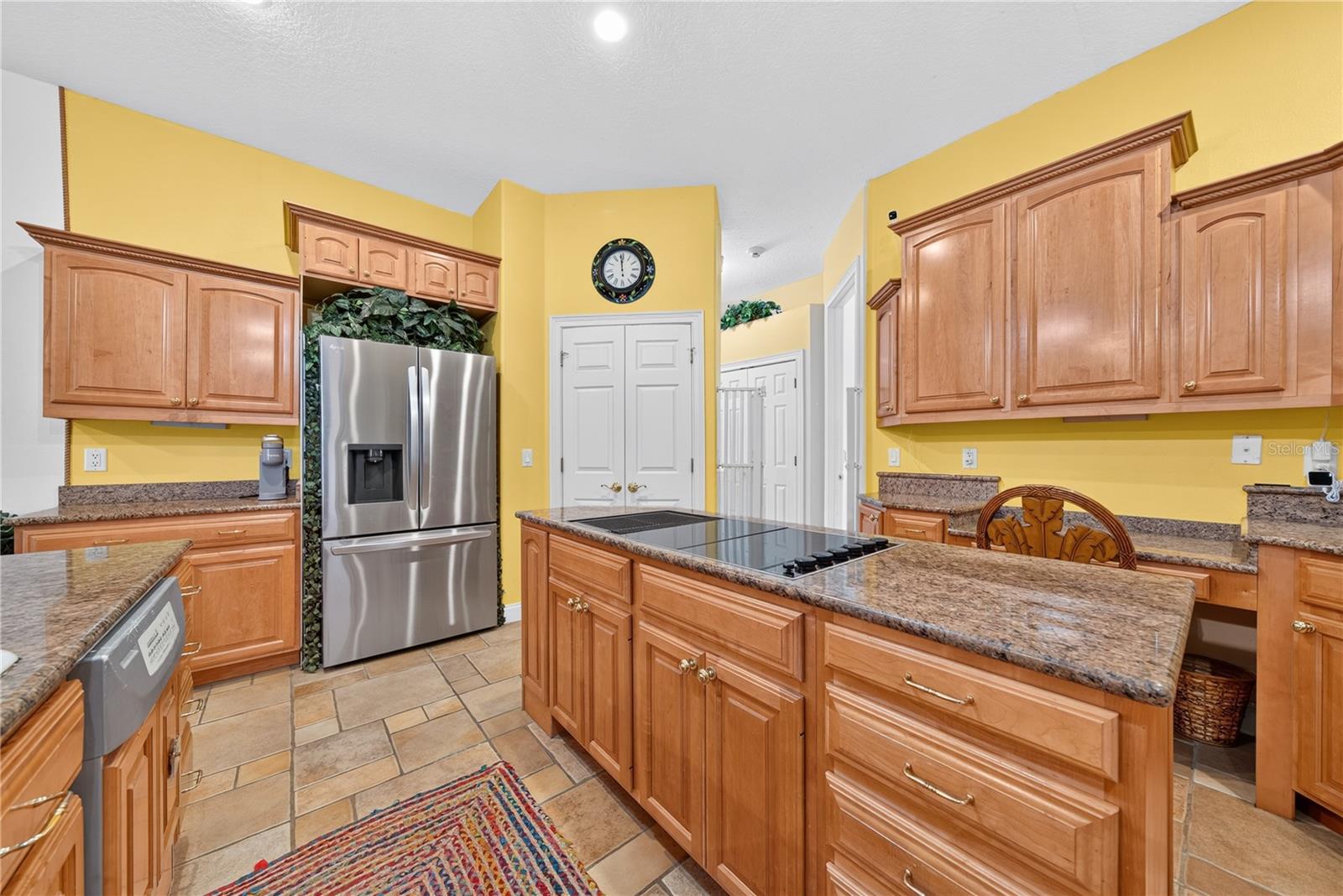 2335 Forest Club Dr Property Photo 18