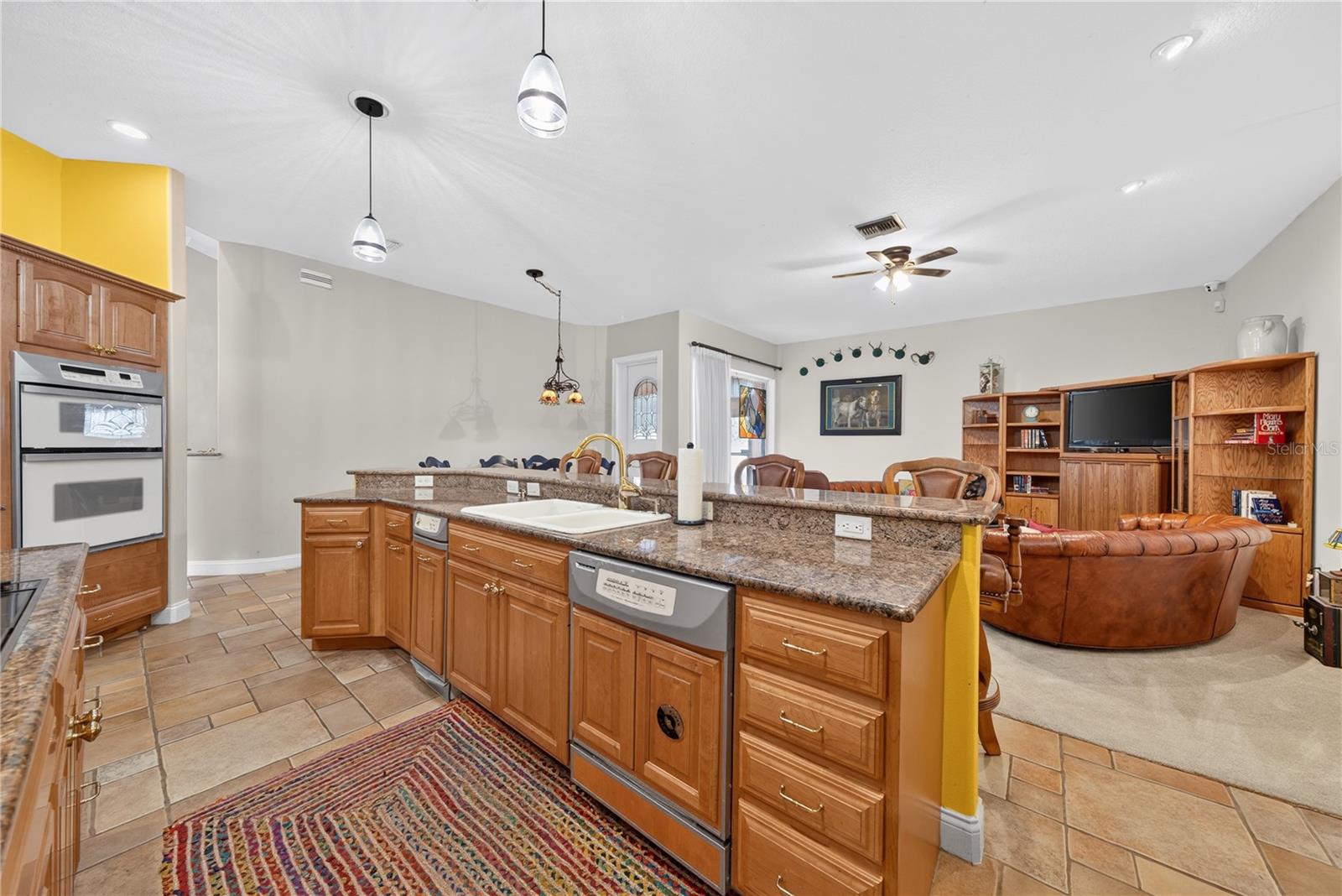 2335 Forest Club Dr Property Photo 19