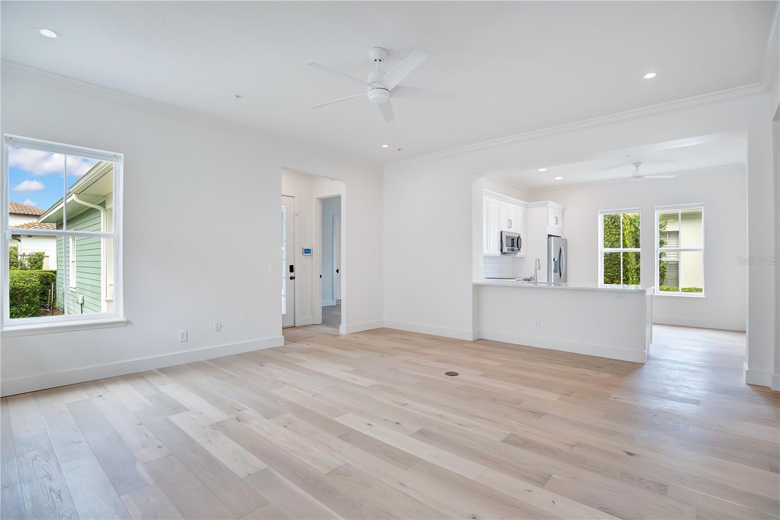 O6433421 Property Photo 7