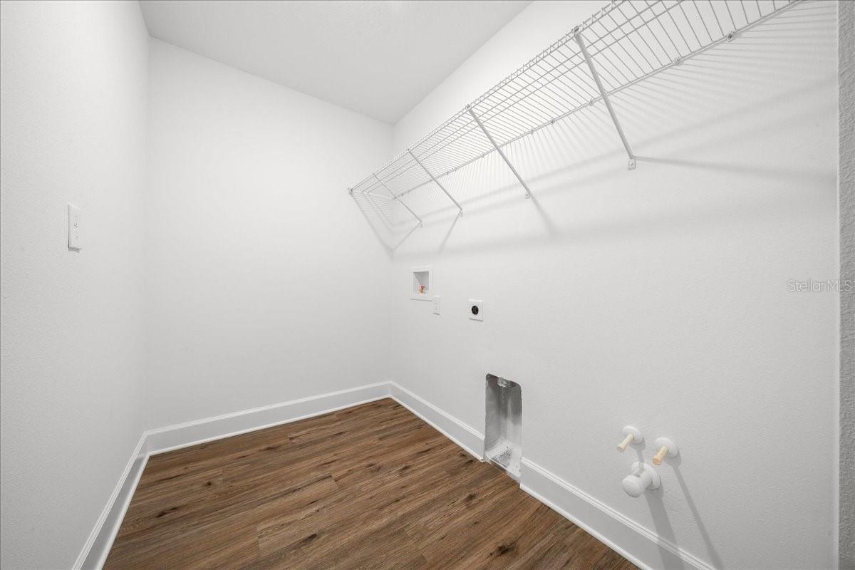 6241 Freeport Dr Property Photo 25