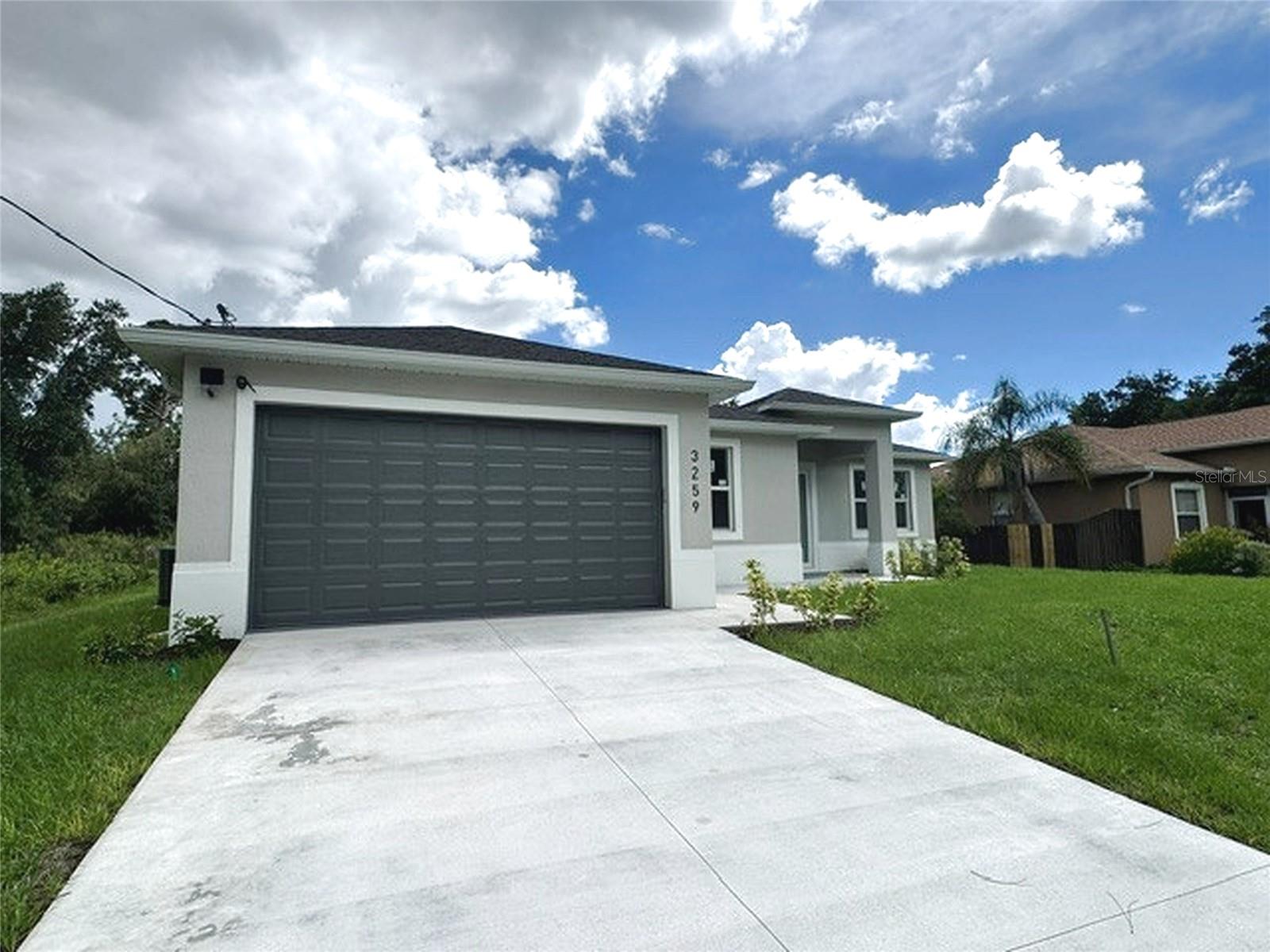 3259 Langmaid Ave Property Photo 2