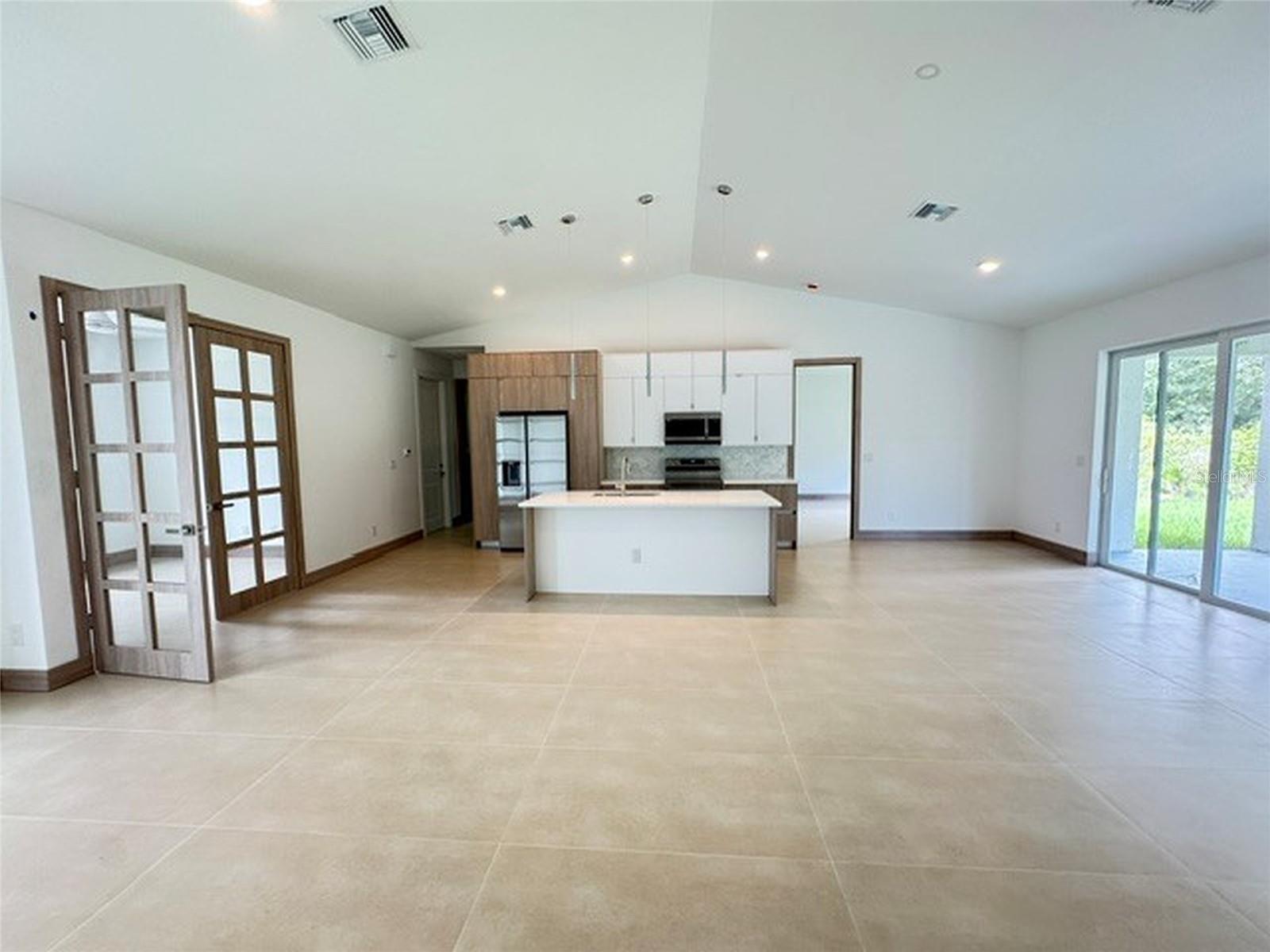 3259 Langmaid Ave Property Photo 6