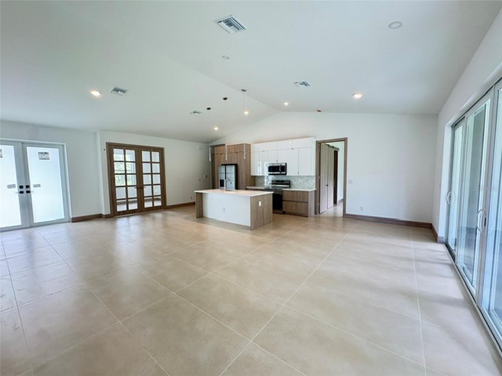 3259 Langmaid Ave Property Photo 8