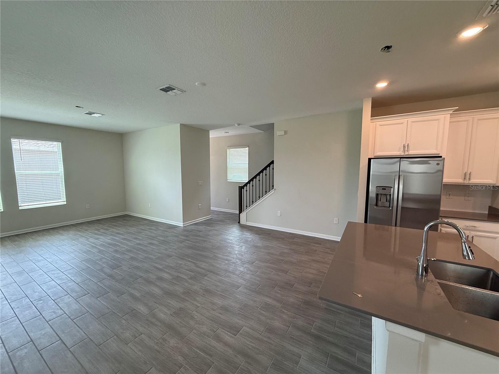 17016 Quicksilver Ave Property Photo 4