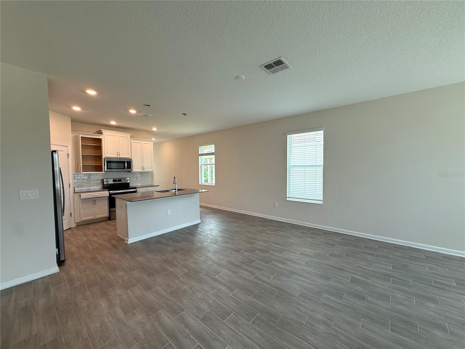 17016 Quicksilver Ave Property Photo 5