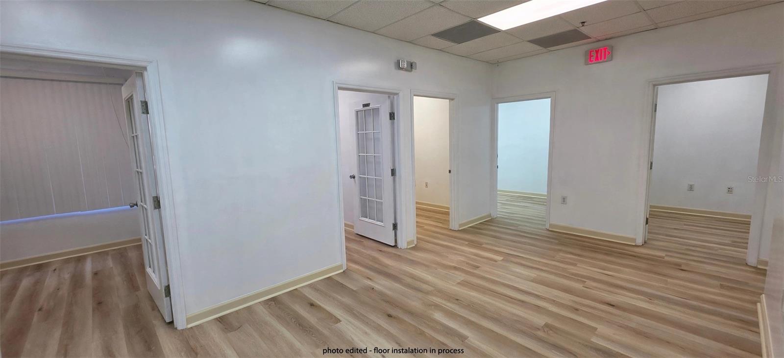 7810 Kingspointe Pkwy #4 Property Photo 8