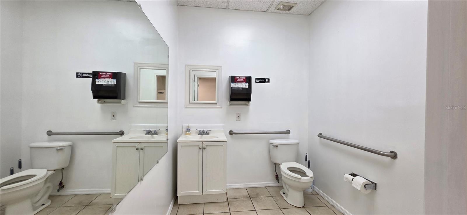 7810 Kingspointe Pkwy #4 Property Photo 14