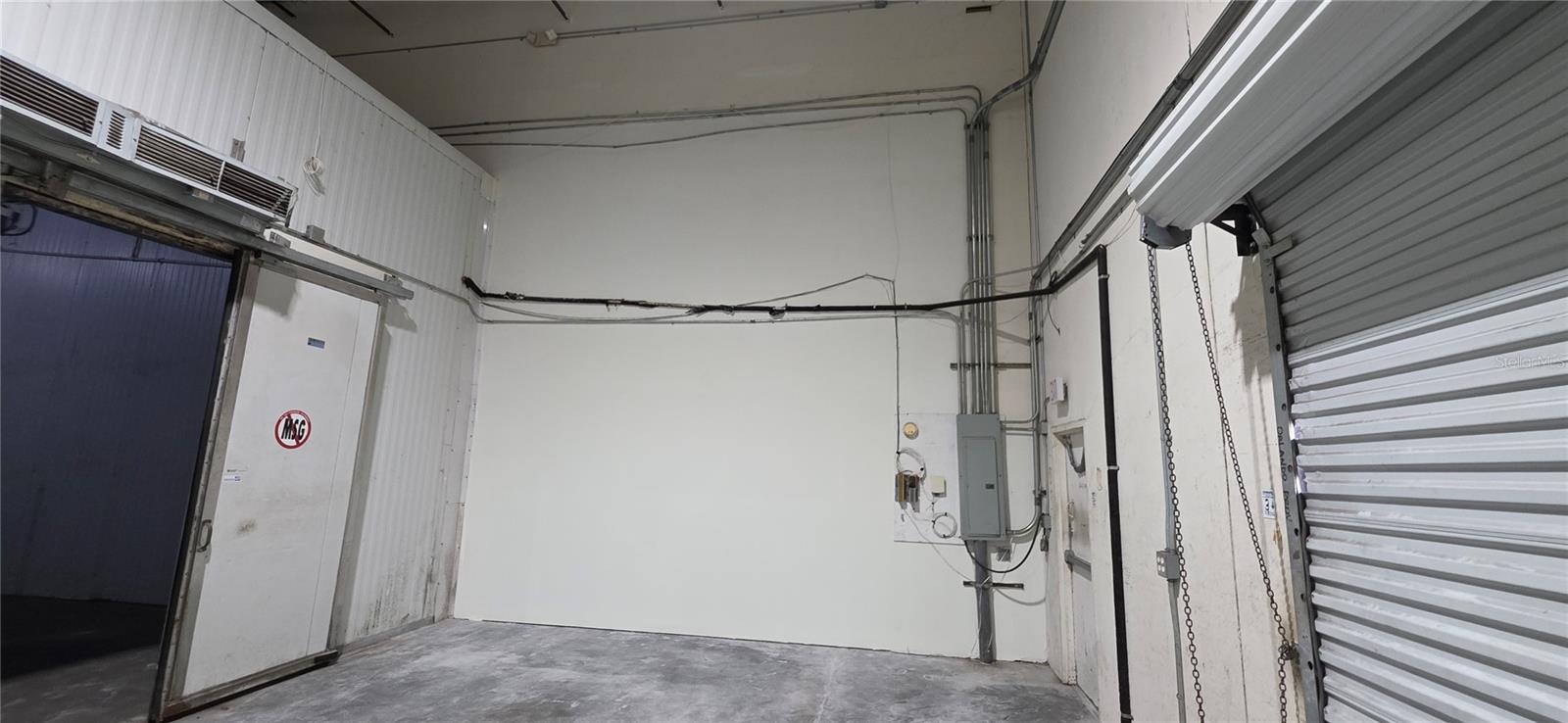 7810 Kingspointe Pkwy #4 Property Photo 31