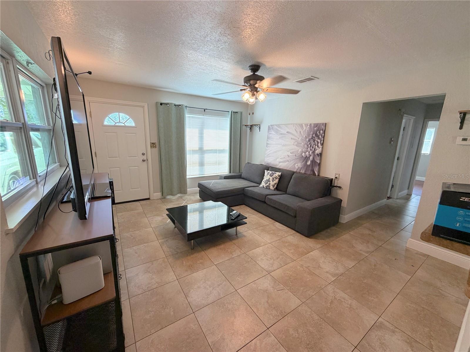 O6433479 Property Photo 4