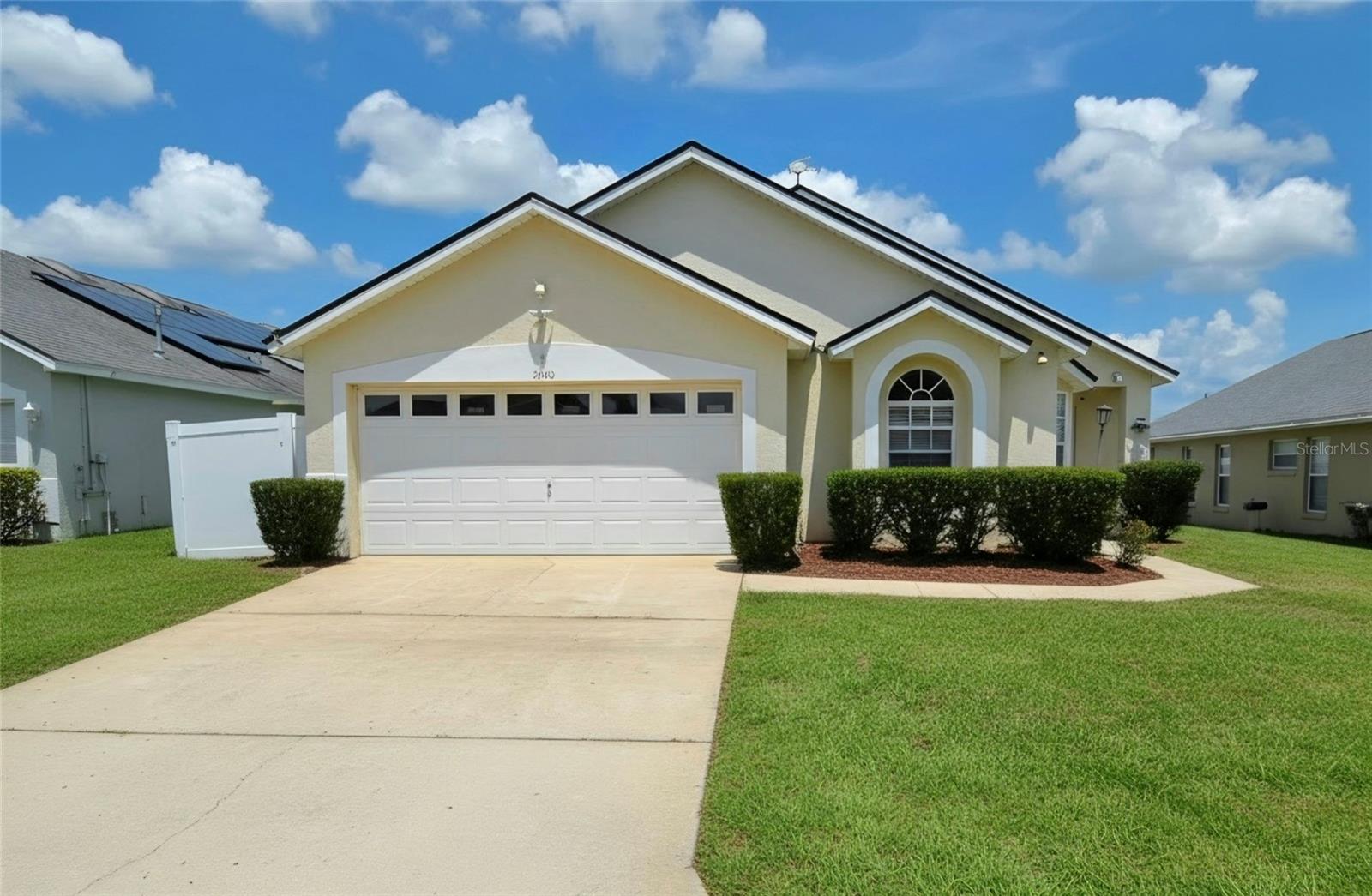 2660 ONEIDA LOOP Property Photo 1