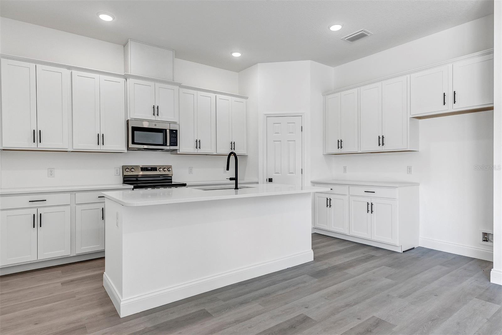 1306 East Pkwy Property Photo 6
